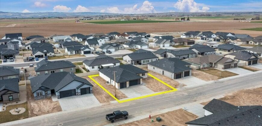 1003 Black Mt Drive, Kimberly