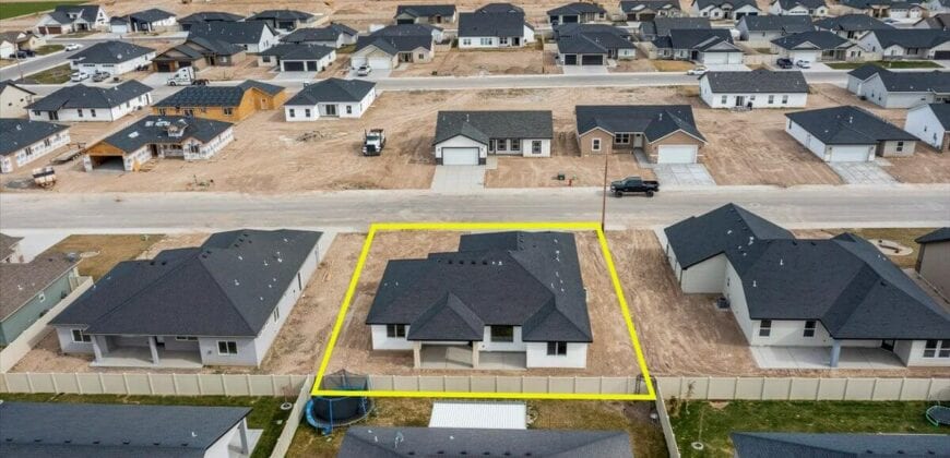 1003 Black Mt Drive, Kimberly