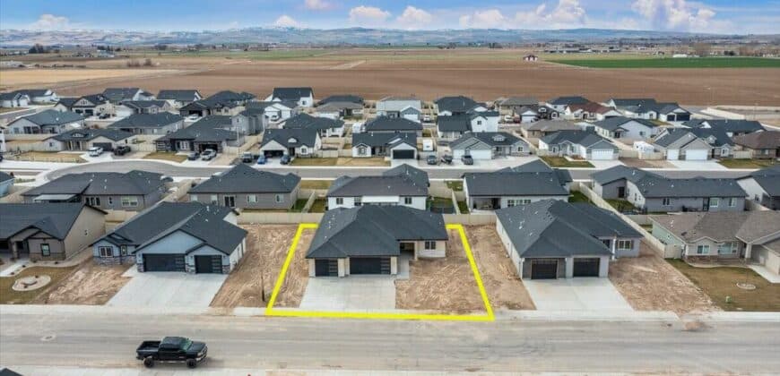 1003 Black Mt Drive, Kimberly