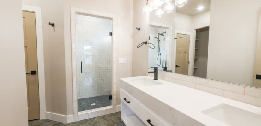 528 Falling Leaf Lane, Twin Falls