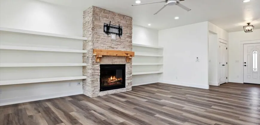 1353 Riverside Dr, Buhl ID