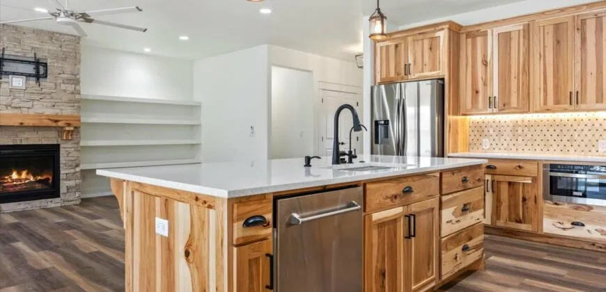 1353 Riverside Dr, Buhl ID