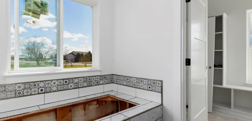 256 Mariposa Cir, Shoshone