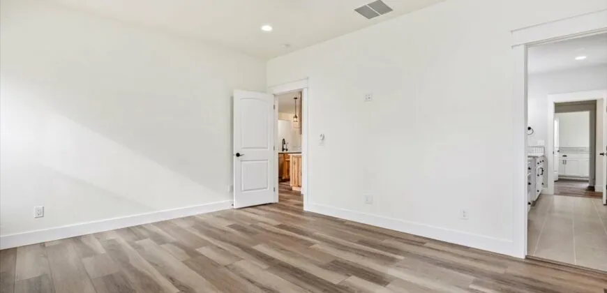 1353 Riverside Dr, Buhl ID