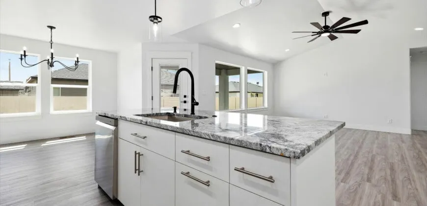 925 Black Mt Drive, Kimberly