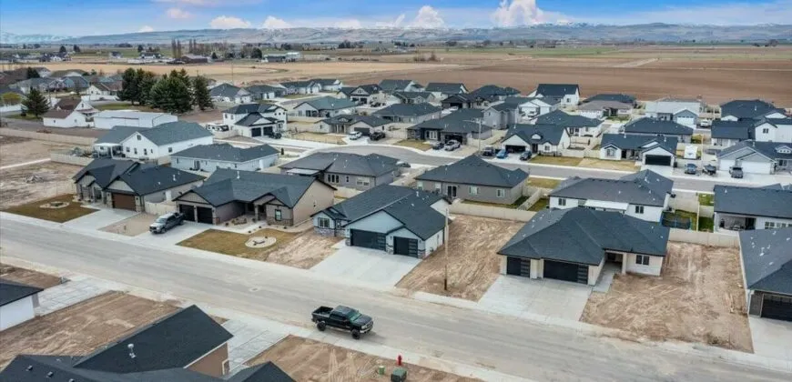 925 Black Mt Drive, Kimberly