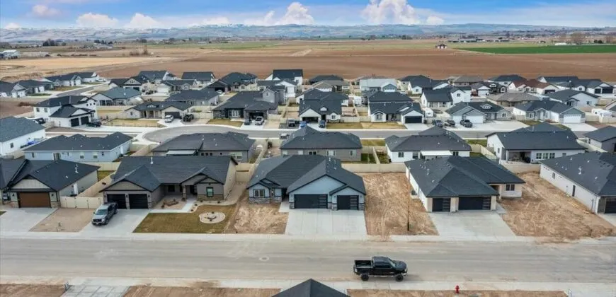 925 Black Mt Drive, Kimberly