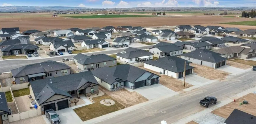 925 Black Mt Drive, Kimberly