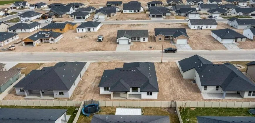 925 Black Mt Drive, Kimberly