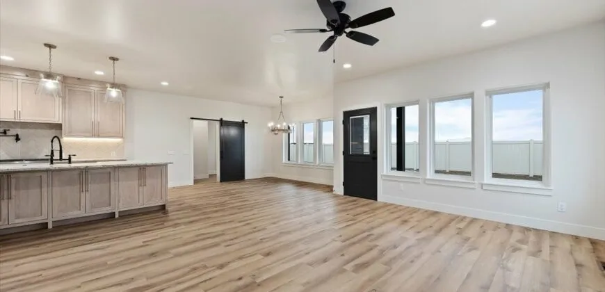 689 Canyon Crest Drive W, Twin Falls ID