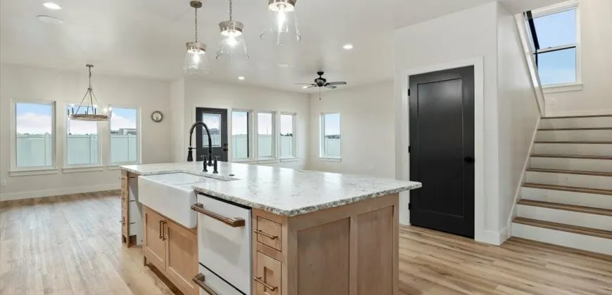 689 Canyon Crest Drive W, Twin Falls ID