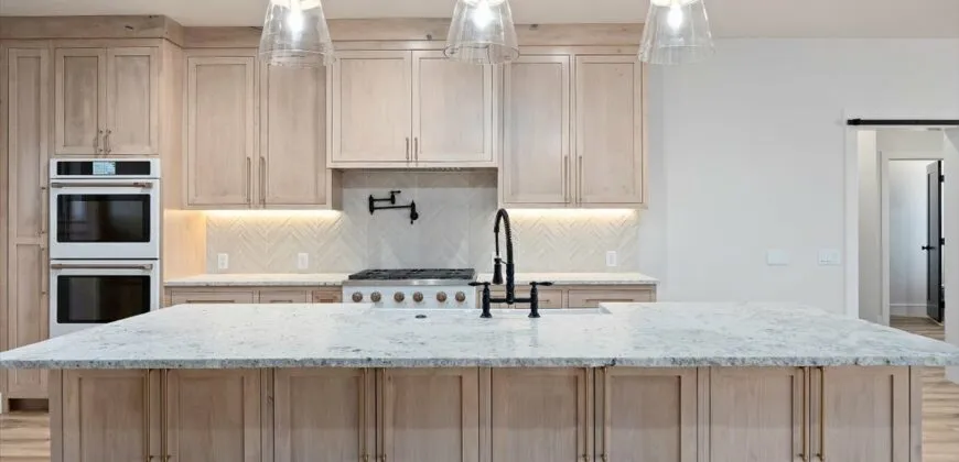 689 Canyon Crest Drive W, Twin Falls ID