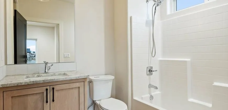 689 Canyon Crest Drive W, Twin Falls ID