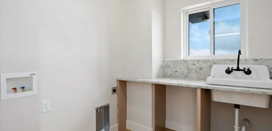 689 Canyon Crest Drive W, Twin Falls ID