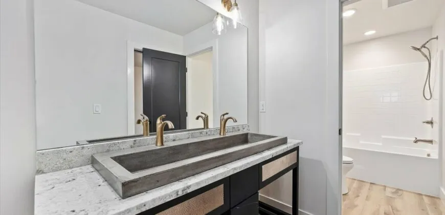 689 Canyon Crest Drive W, Twin Falls ID