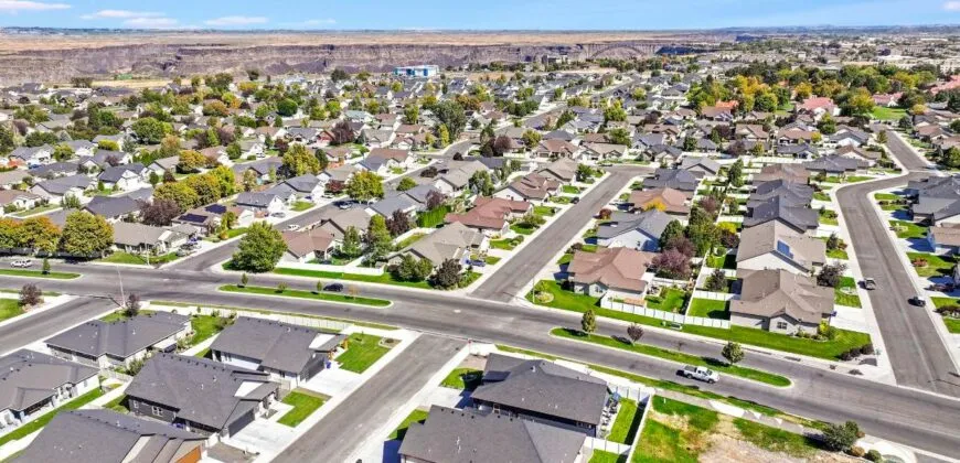 513 Falling Leaf Lane. Twin Falls ID 513 Falling Leaf Lane. Twin Falls ID