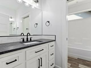 38-Bathroom