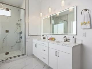 32-Master Bath