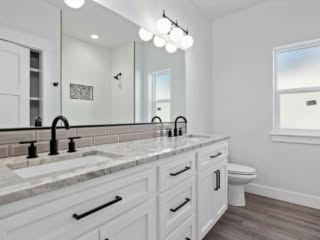 38-Bathroom