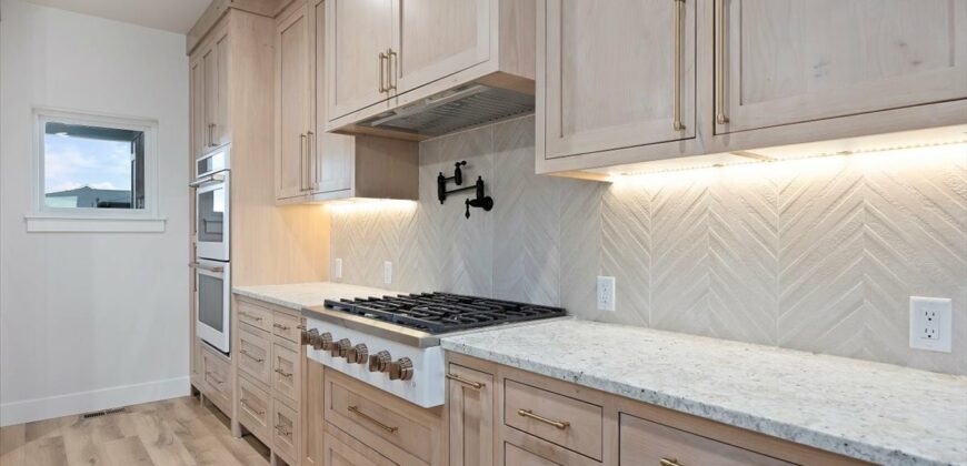 689 Canyon Crest Drive W, Twin Falls ID