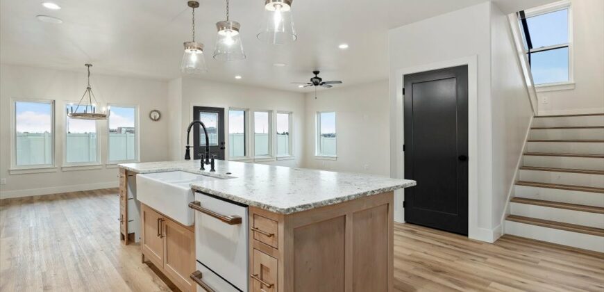 689 Canyon Crest Drive W, Twin Falls ID